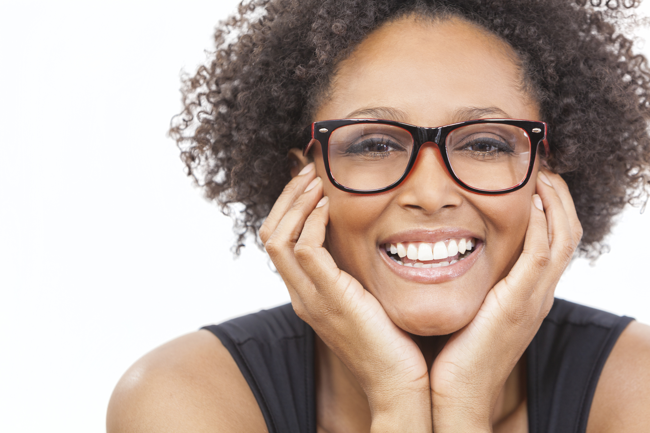 smiling african american woman in glasses