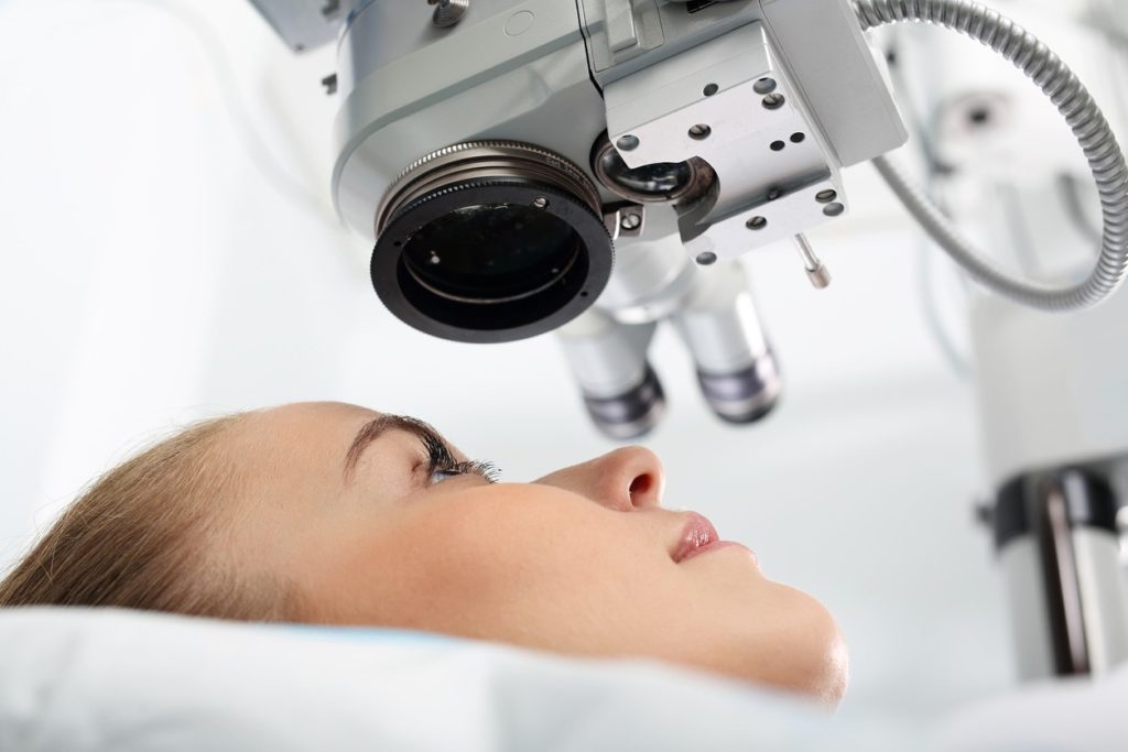woman-getting-laser-vision-surgery