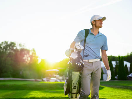 young man golfing after lasik surgery in Broomfiled colorado