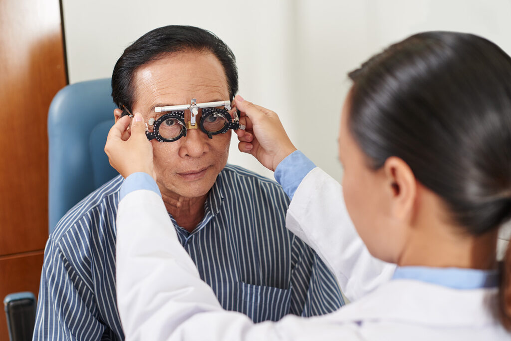 what-kind-of-doctor-does-cataract-surgery-lasik-denver-cataract